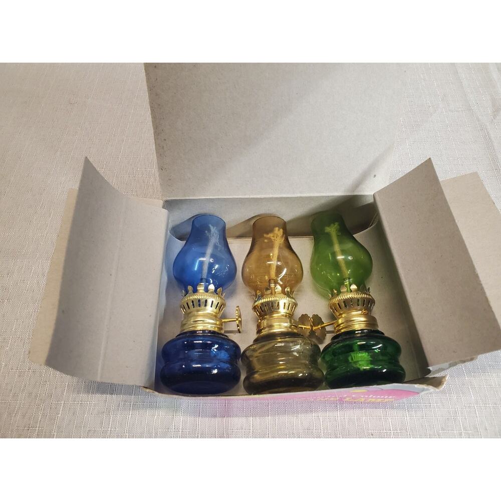 Vintage Mini Hurricane Oil Lamp Set of 3 Glass Multicolor Retro Home Decor - Picture 3 of 4